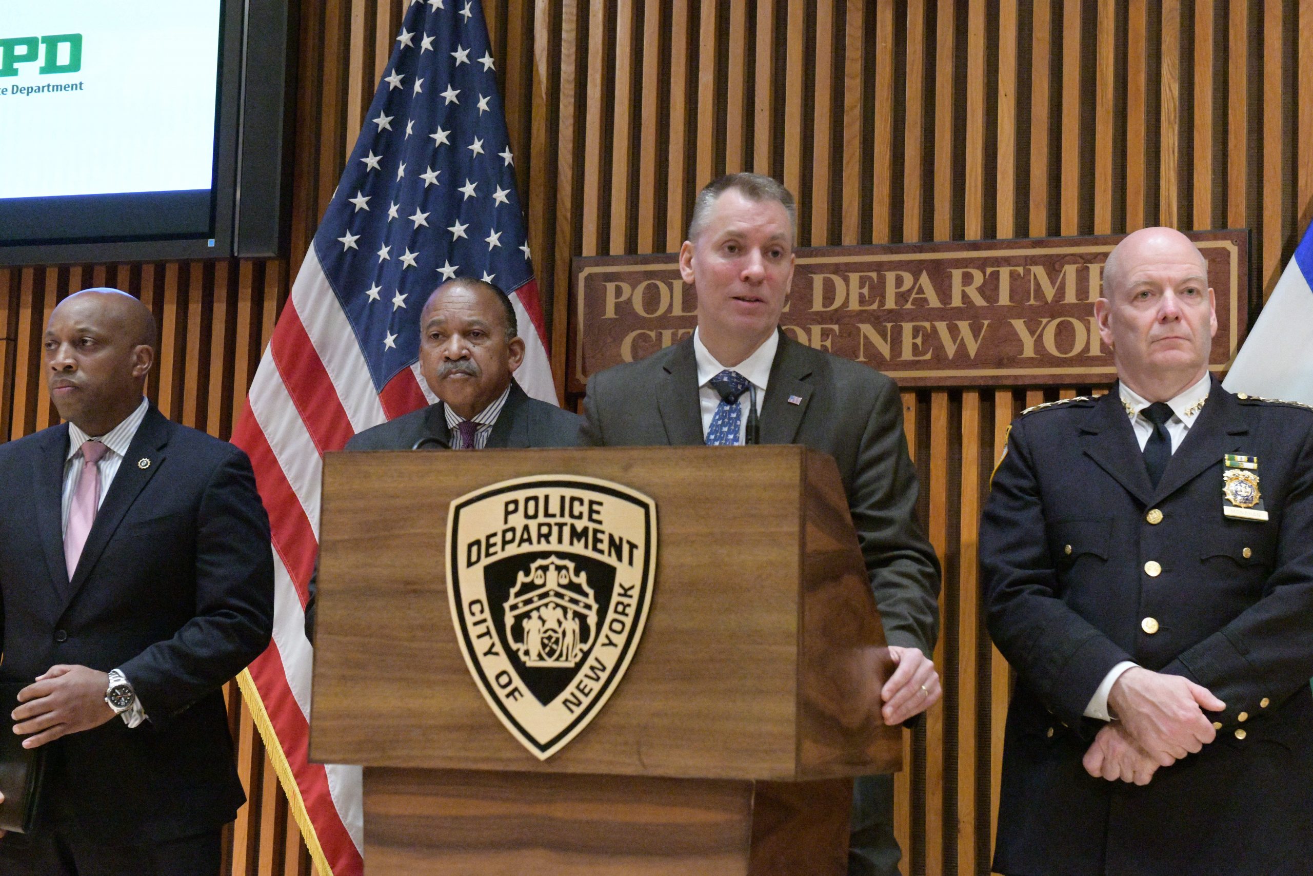 Nearly half of all NYC subway robbery suspects arrested in 2020 are juveniles: NYPD 2
