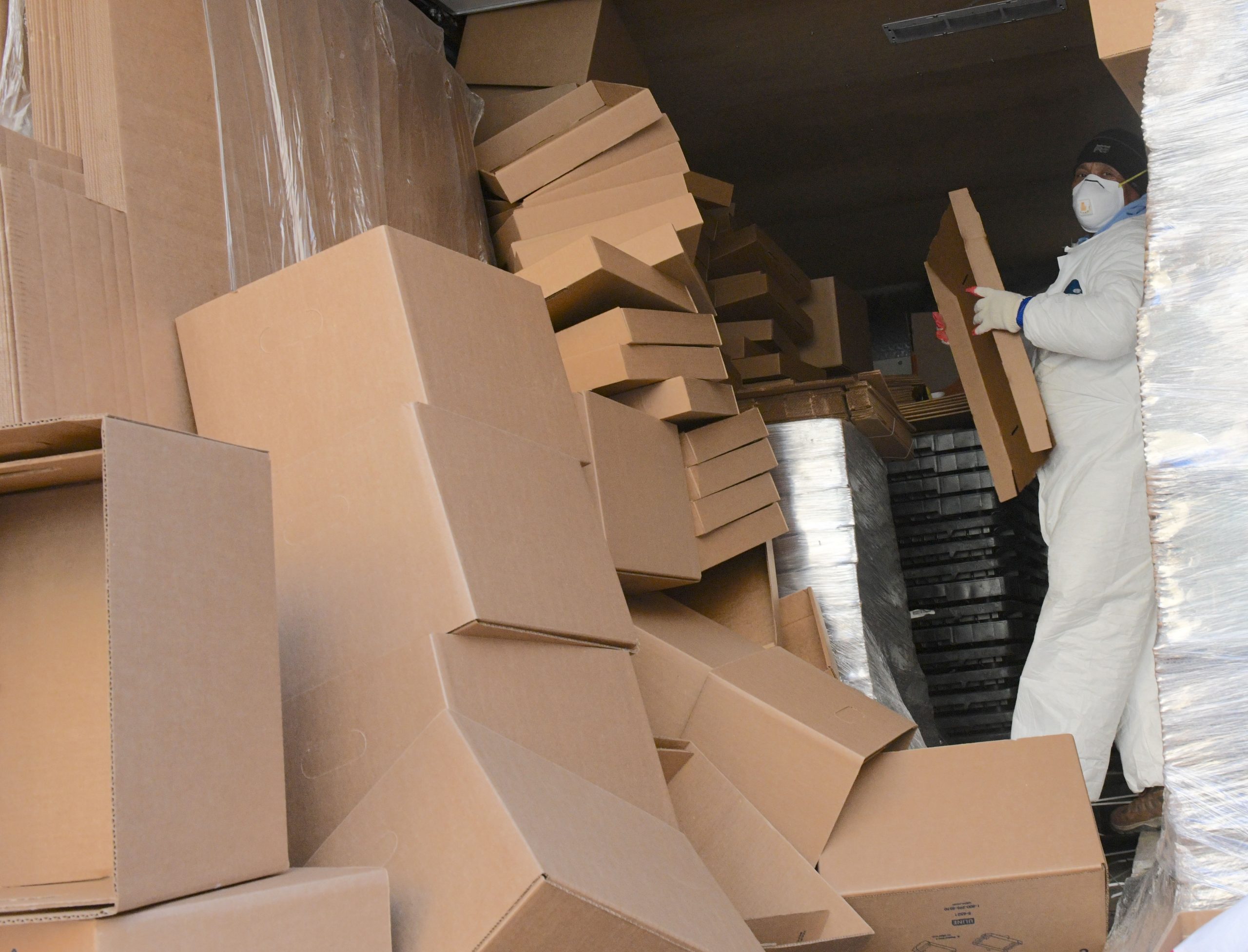 2,000 boxes of Chinese artifacts removed from fire-damaged Manhattan building 4