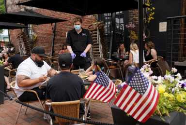 Restaurants serve customers outside as Phase One of reopening begins in Northern Virginia