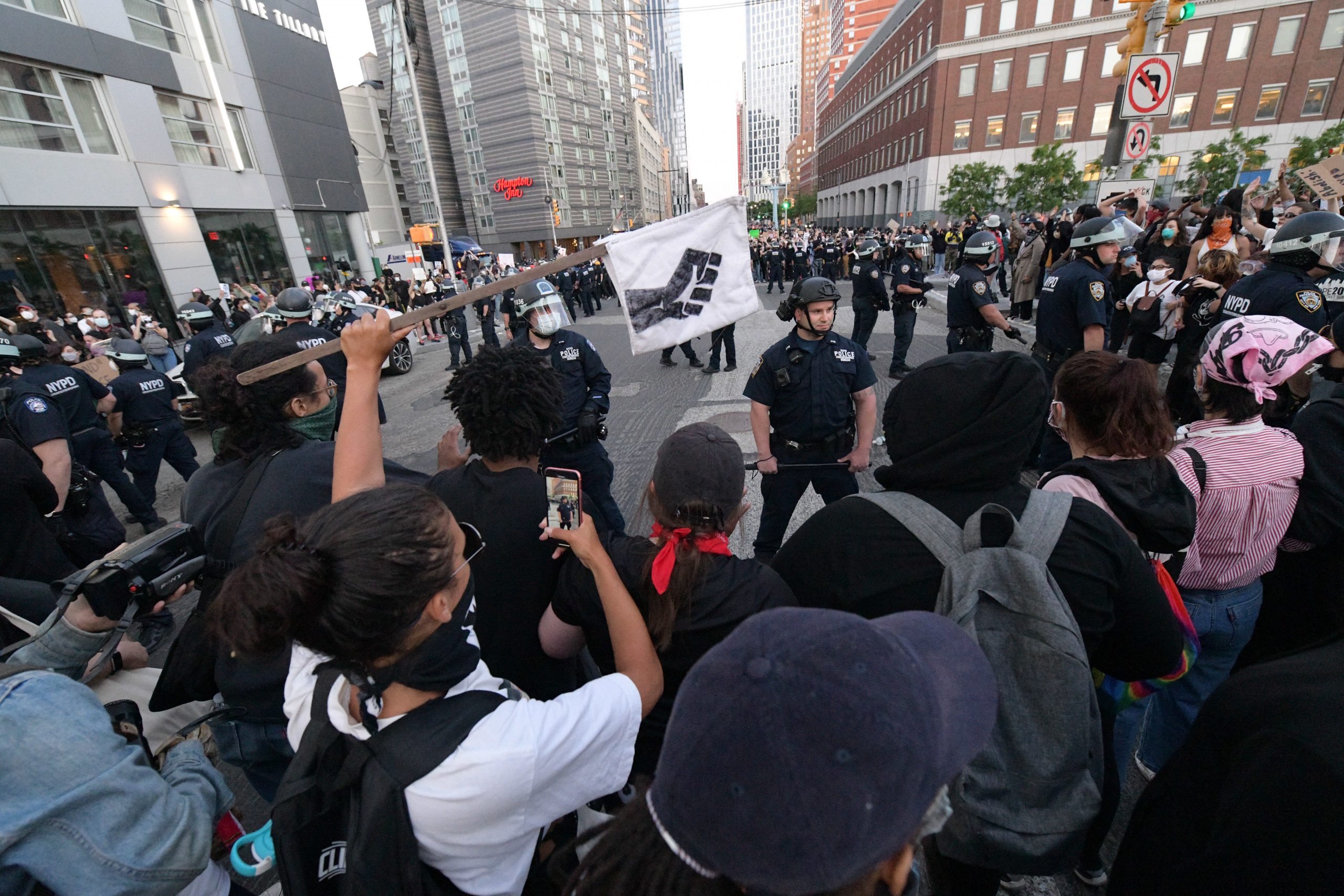 Brooklyn protests mostly peaceful, but marchers to Manhattan on path of destruction 12