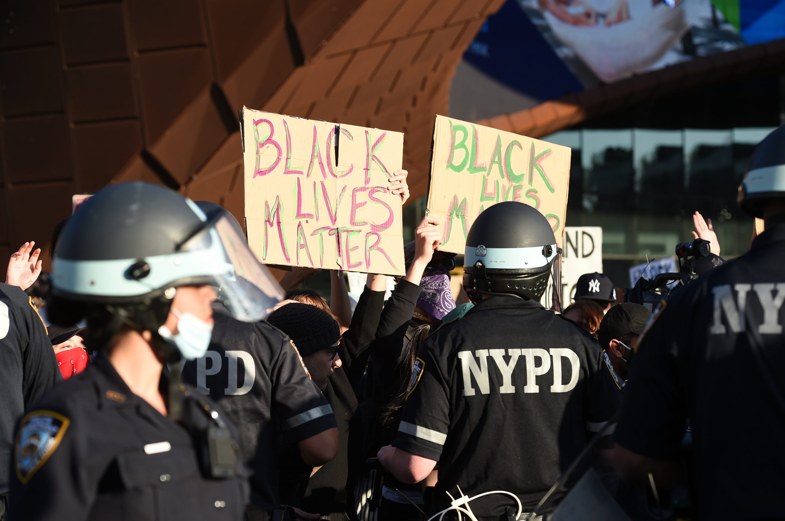 Brooklyn protests mostly peaceful, but marchers to Manhattan on path of destruction 3