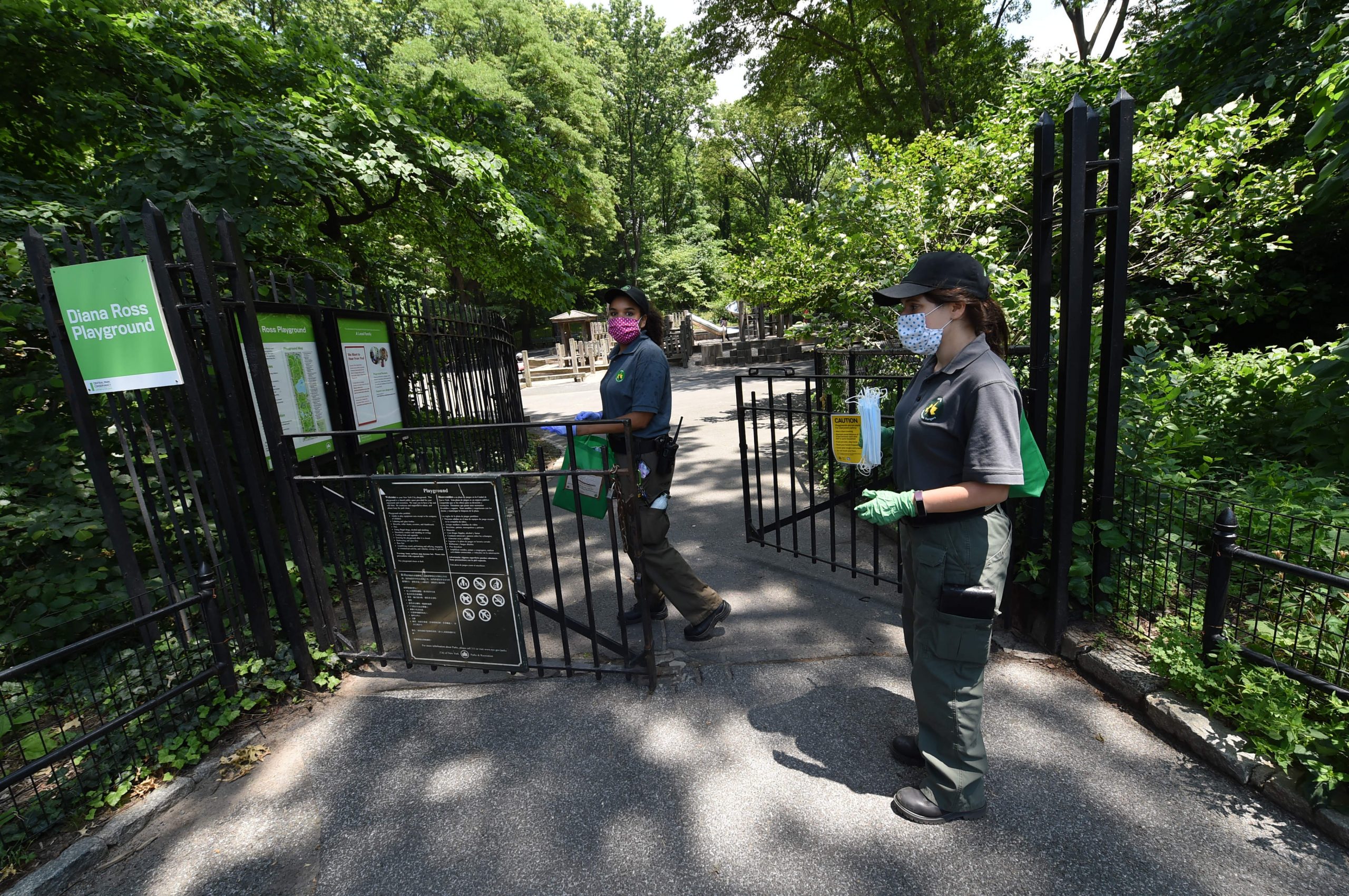 Playtime begins again for NYC children as playgrounds reopen for Phase 2 2