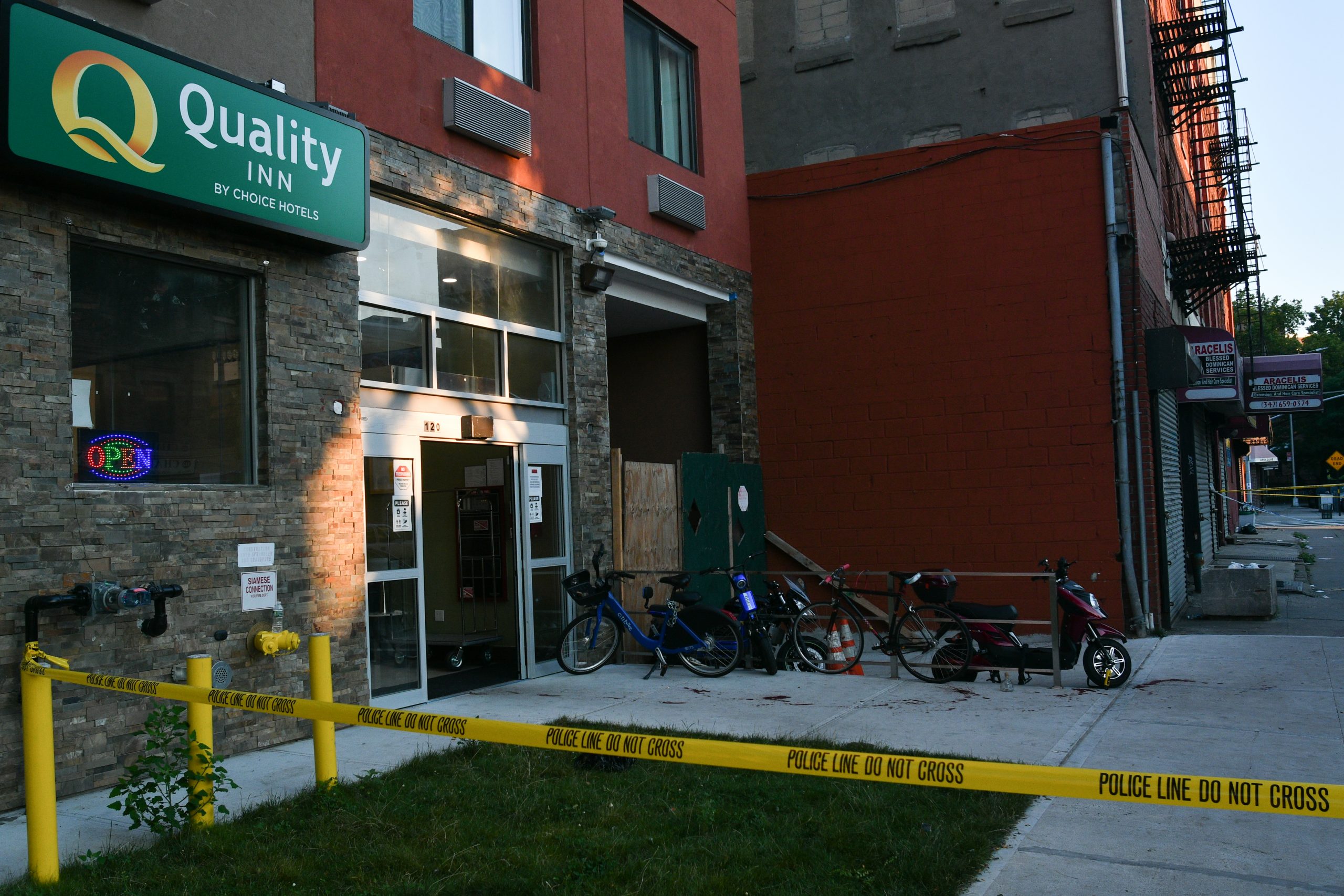NYC VIOLENCE: 2 dead, 7 wounded in overnight attacks 9