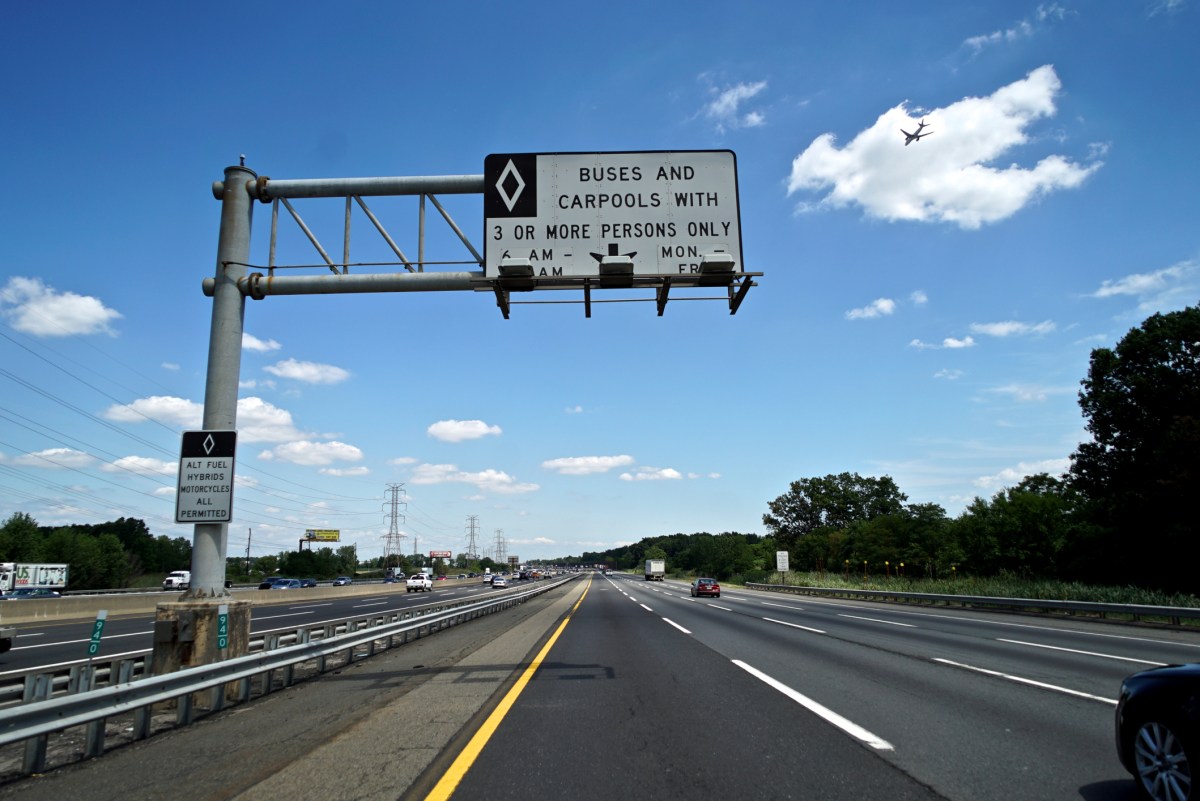 HOV Lane Sign