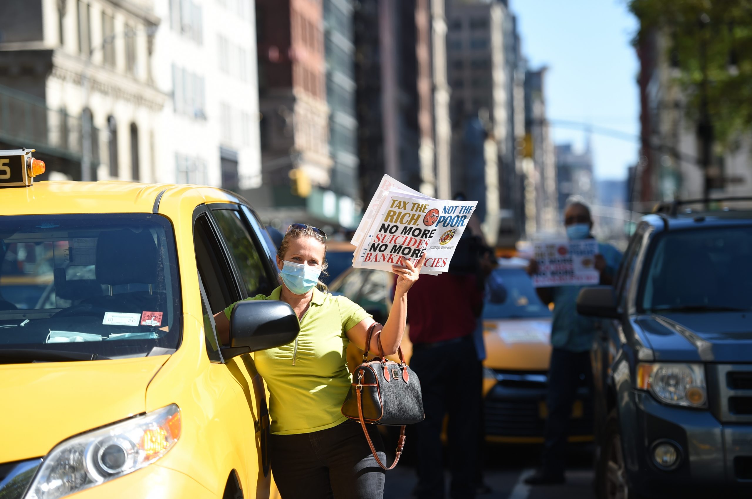 Taxis drive home point on Broadway to call on mayor and creditors to forgive loans 3