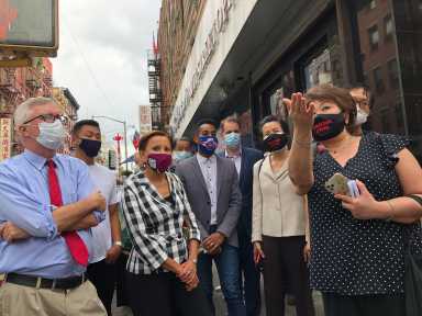 An introduction to the stores in Chinatown.