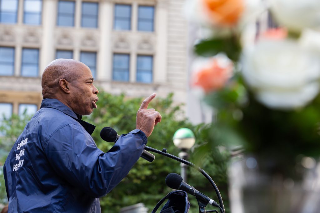 Brooklyn BP calls for renaming of municipal building at RBG remembrance 2