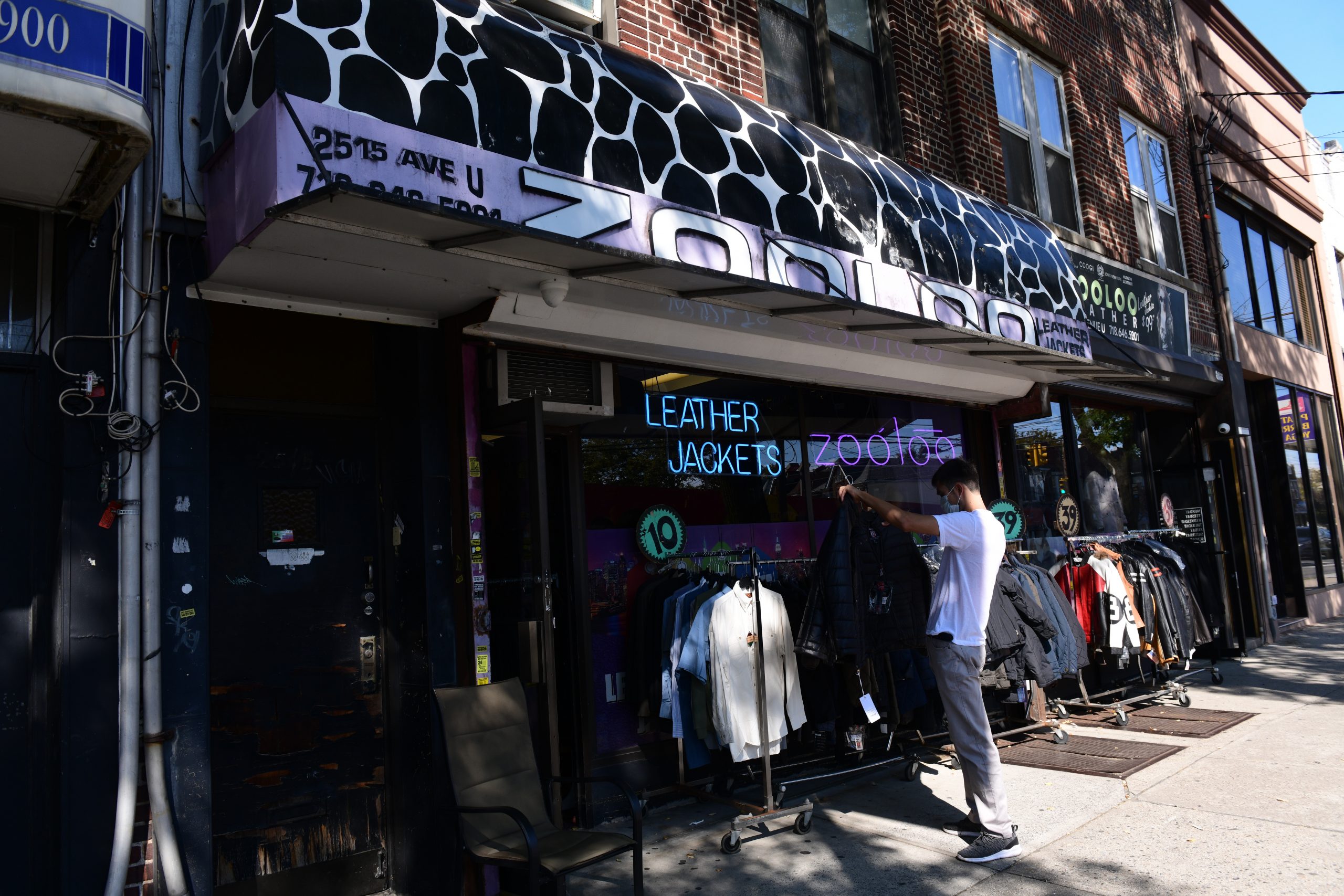 Merchants in hot-zones fear economic damage with new COVID closing 7