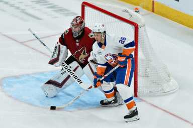 NHL: New York Islanders at Arizona Coyotes