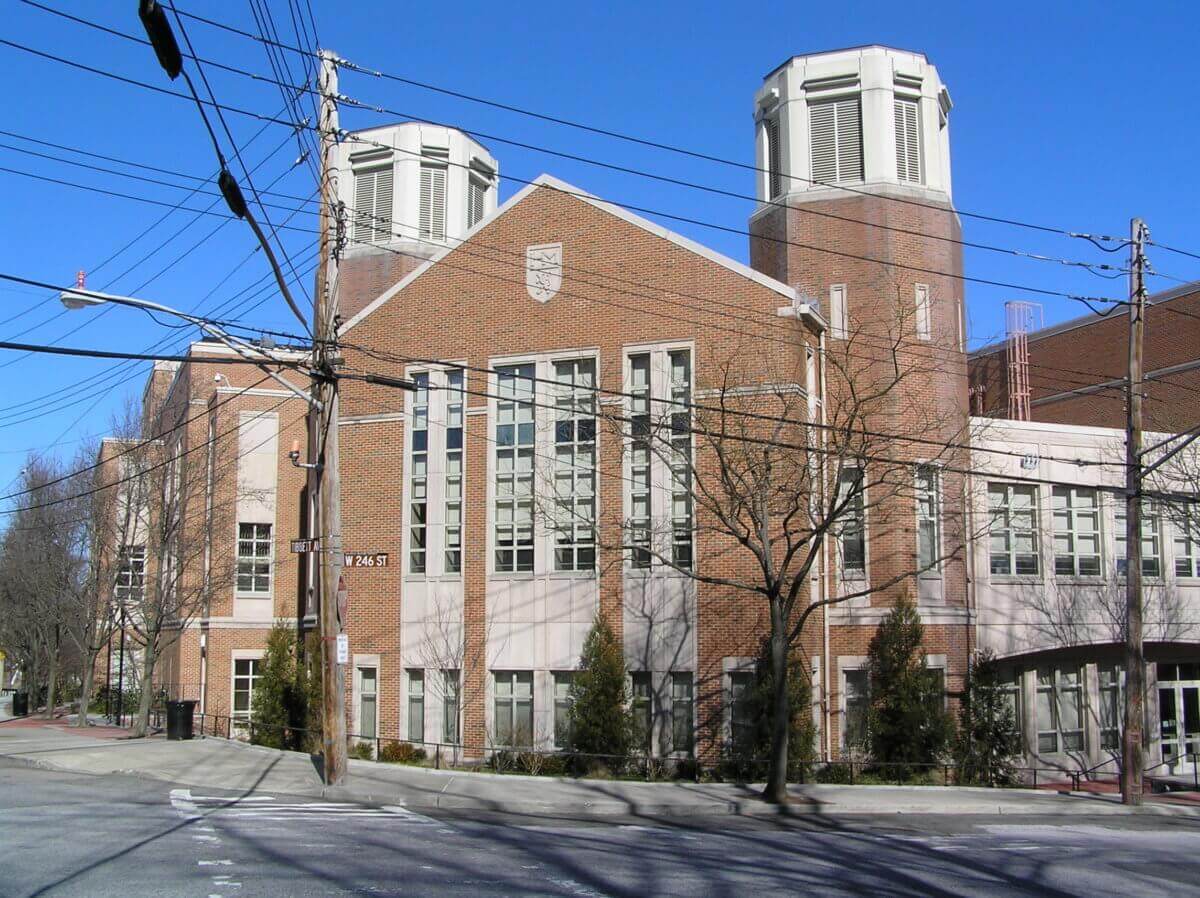 Horace_Mann_School_Main_Entrance_February_2012-1200×898