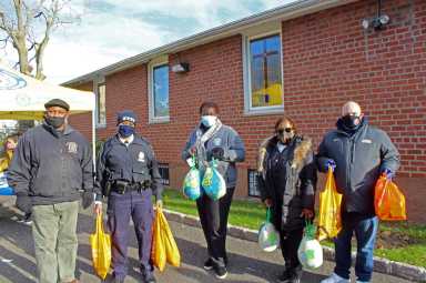 thanksgiving-turkey-distribution-11-27-2020-tc-cl01-2048×1365
