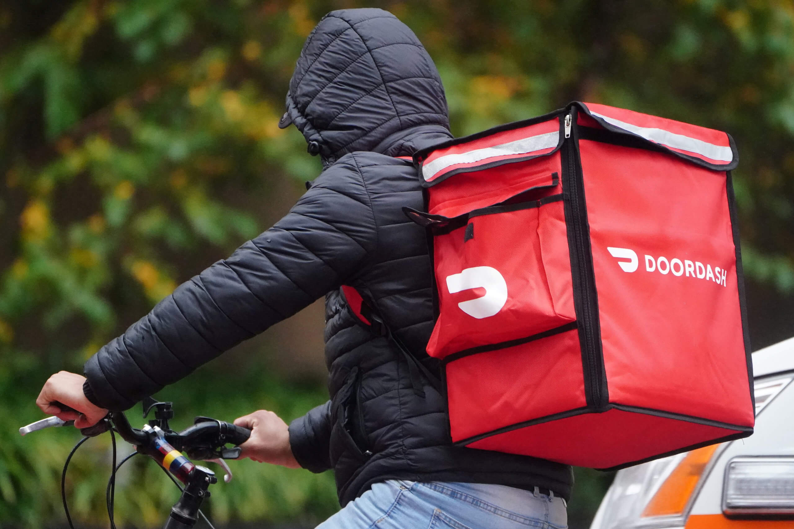 DoorDash launches 15-minute grocery delivery in NYC, bringing full-time employment and promising help to small businesses 7