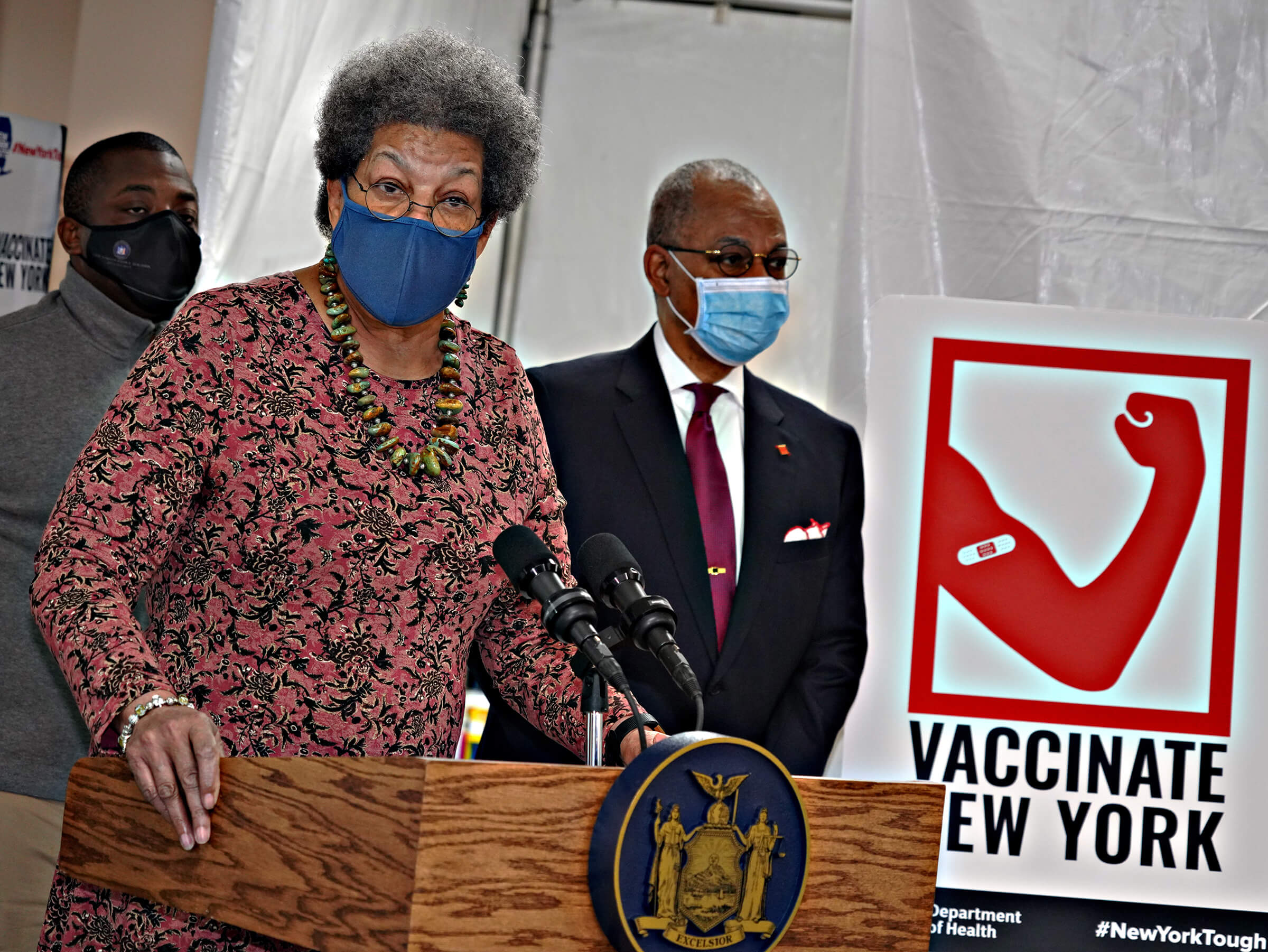 New COVID-19 vaccine hub opens in Harlem as state struggles to gain more shots 2