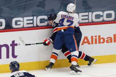 Leo Komarov Islanders