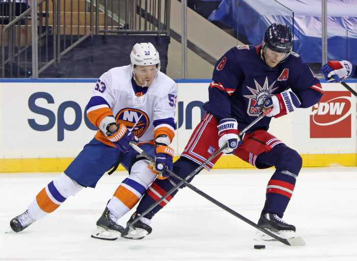 Casey Cizikas Islanders
