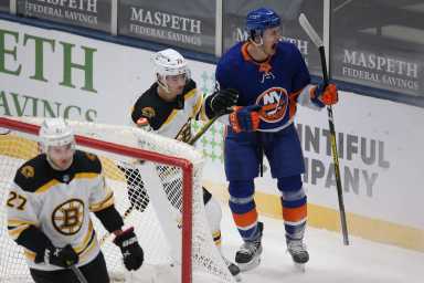 NHL: Boston Bruins at New York Islanders