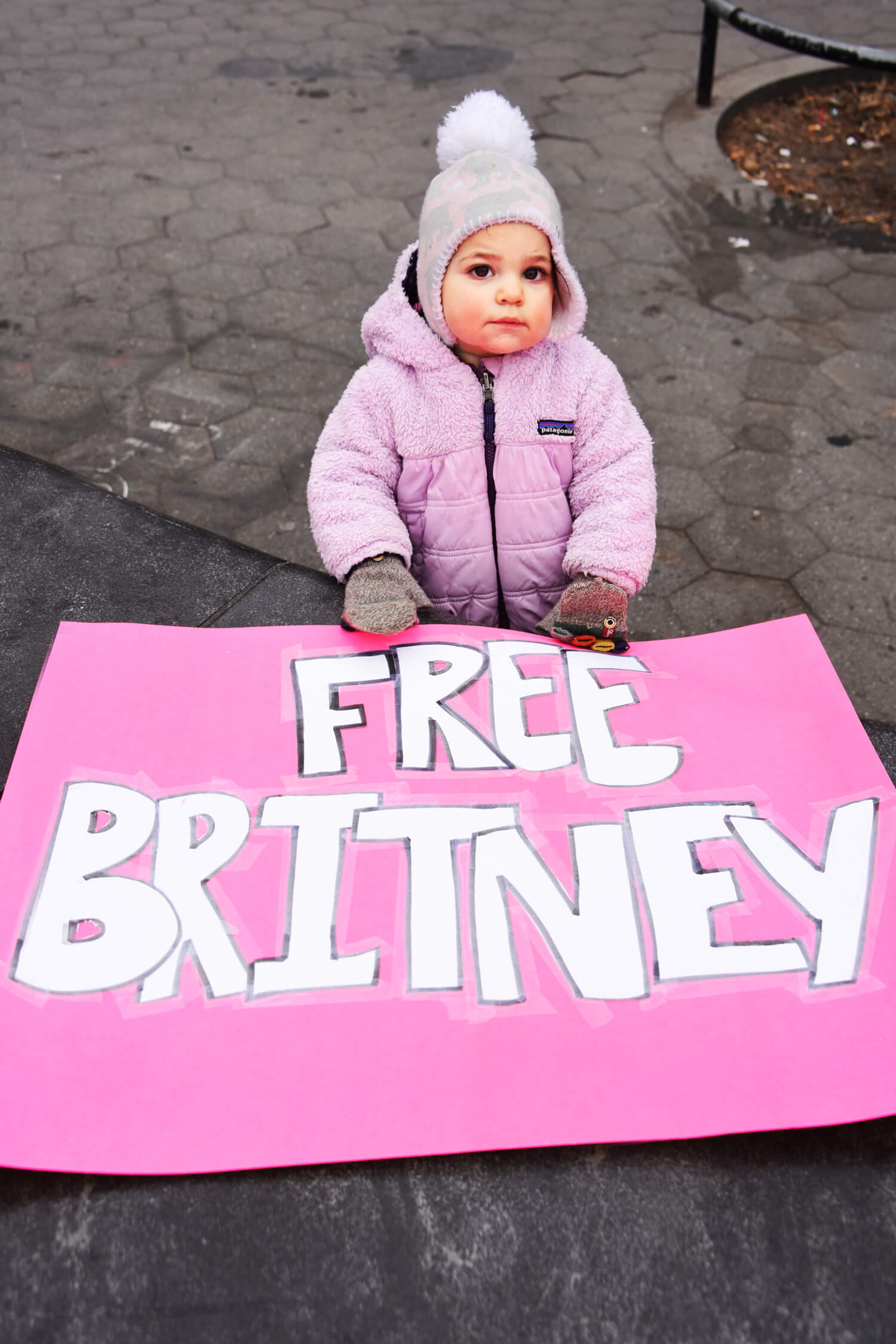 New Yorkers flock to Washington Square Park in support of 'Free Britney' movement 3