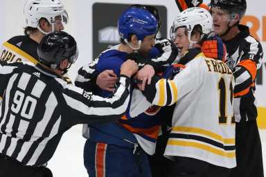 NHL: Boston Bruins at New York Islanders
