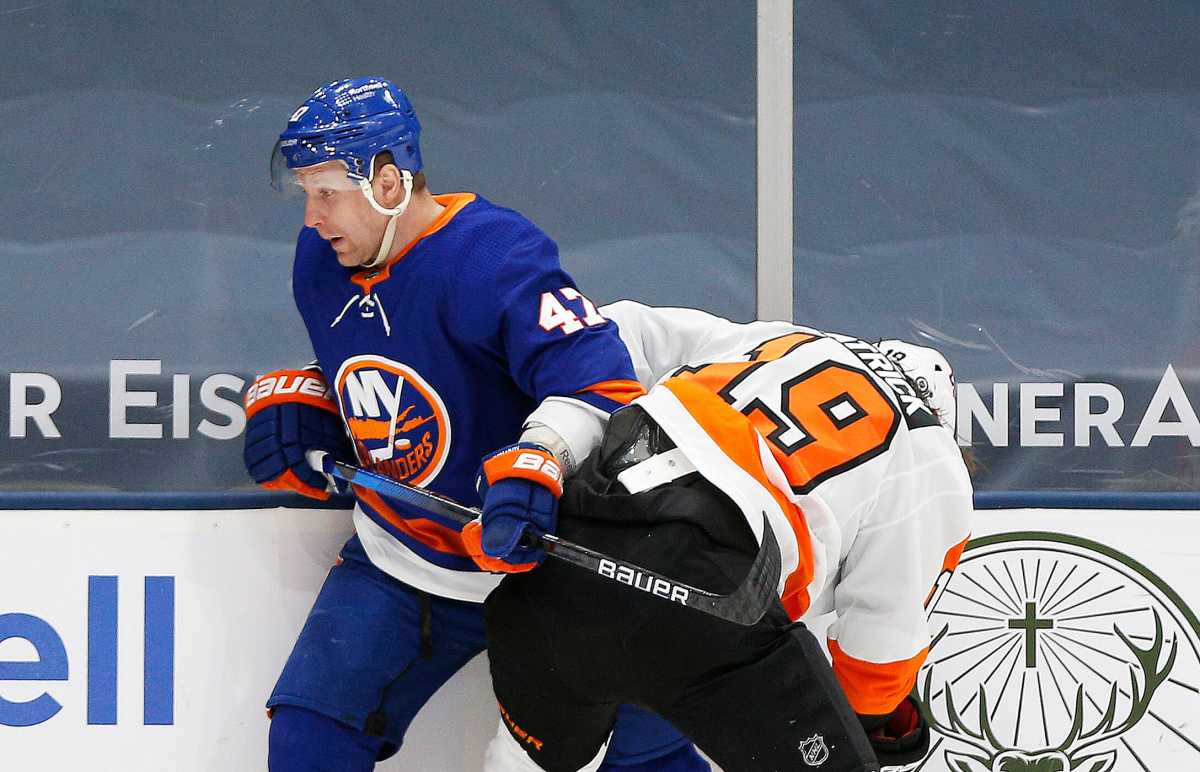 Leo Komarov Islanders