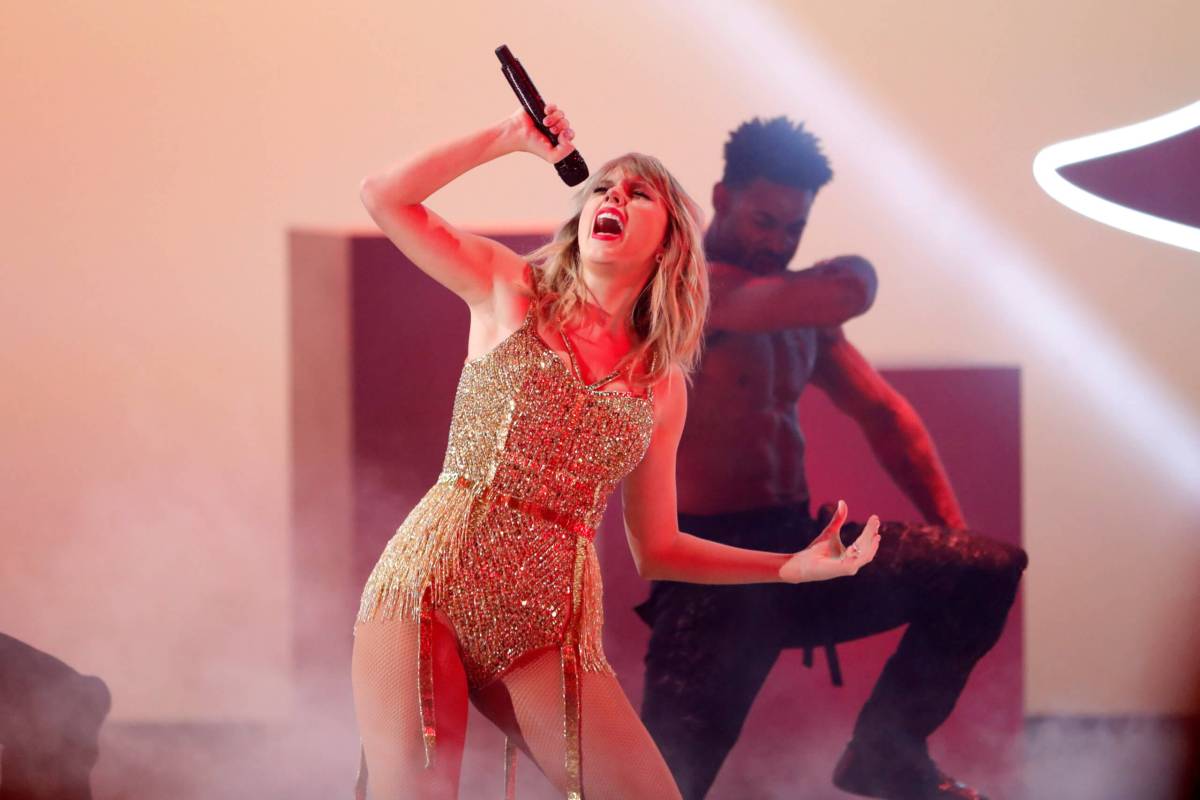 FILE PHOTO: 2019 American Music Awards – Show – Los Angeles, California, U.S.