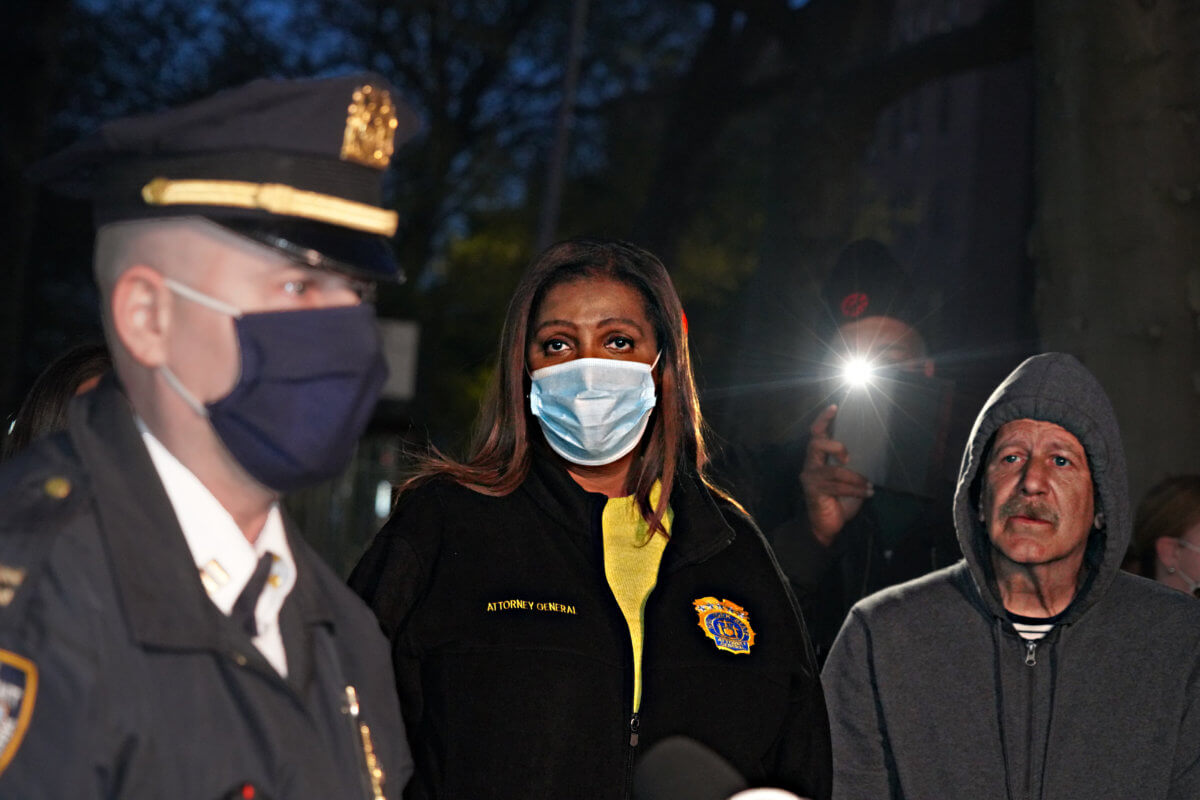 Tears shed in Queens at vigil for twin babies allegedly murdered by mother 4