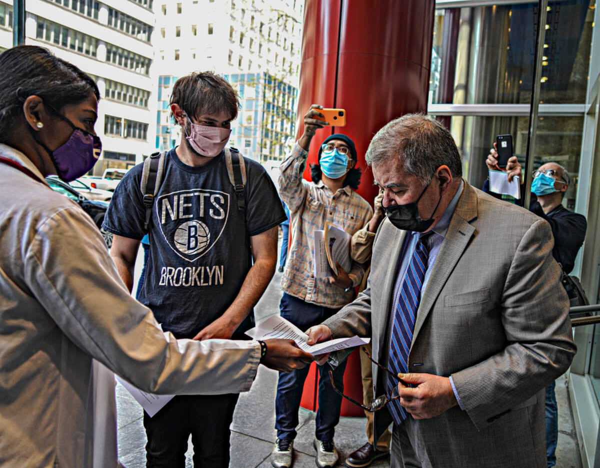 Heroes act to protect heroes: Essential workers hold vigil, deliver letter to Cuomo's Midtown office 3