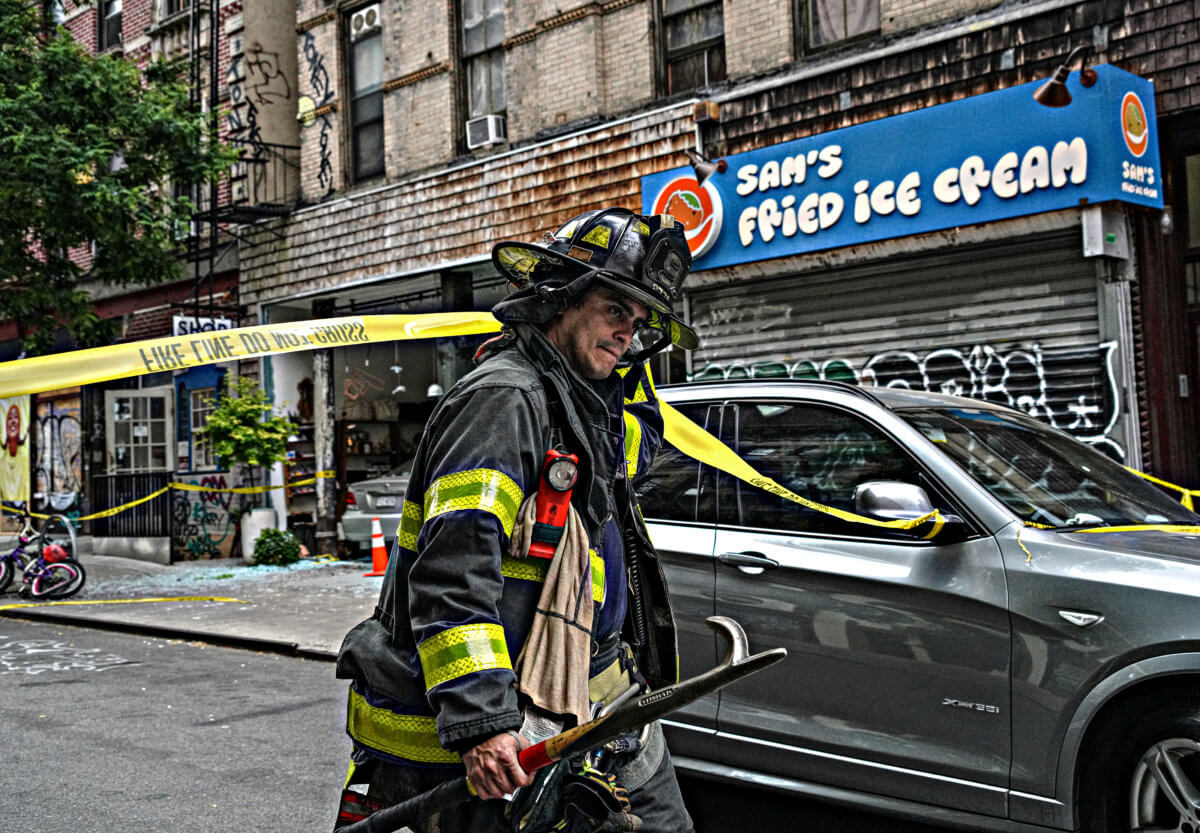 Driver turns Lower East Side storefront into a drive-thru 2