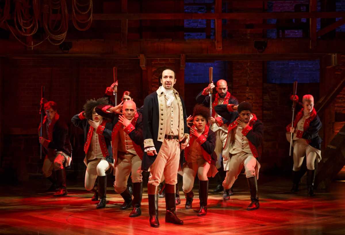 Hamilton1499rR Lin-Manuel Miranda and the company of Hamilton (1)