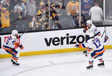 Casey Cizikas Islanders