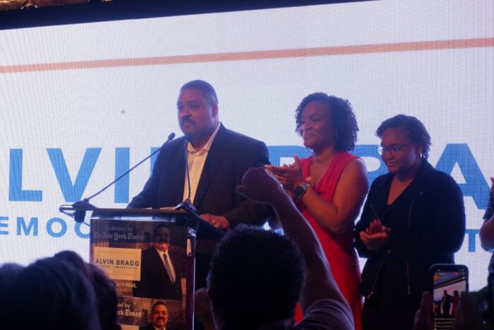 Alvin Bragg pulls ahead in tight Manhattan DA race 3
