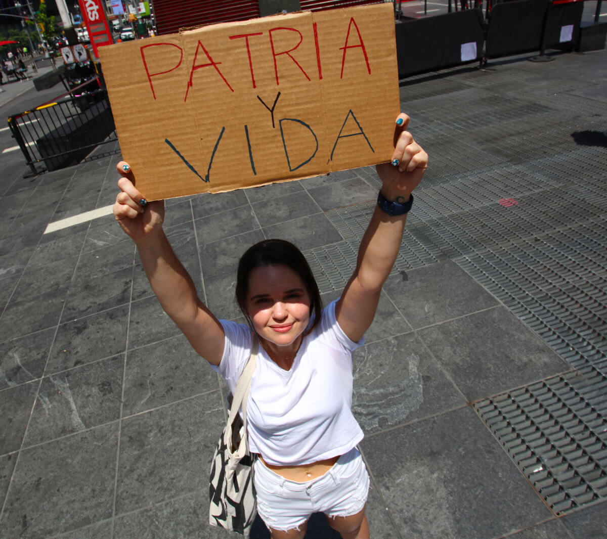 New Yorkers show solidarity at Times Square rally with Cubans seeking freedom 5