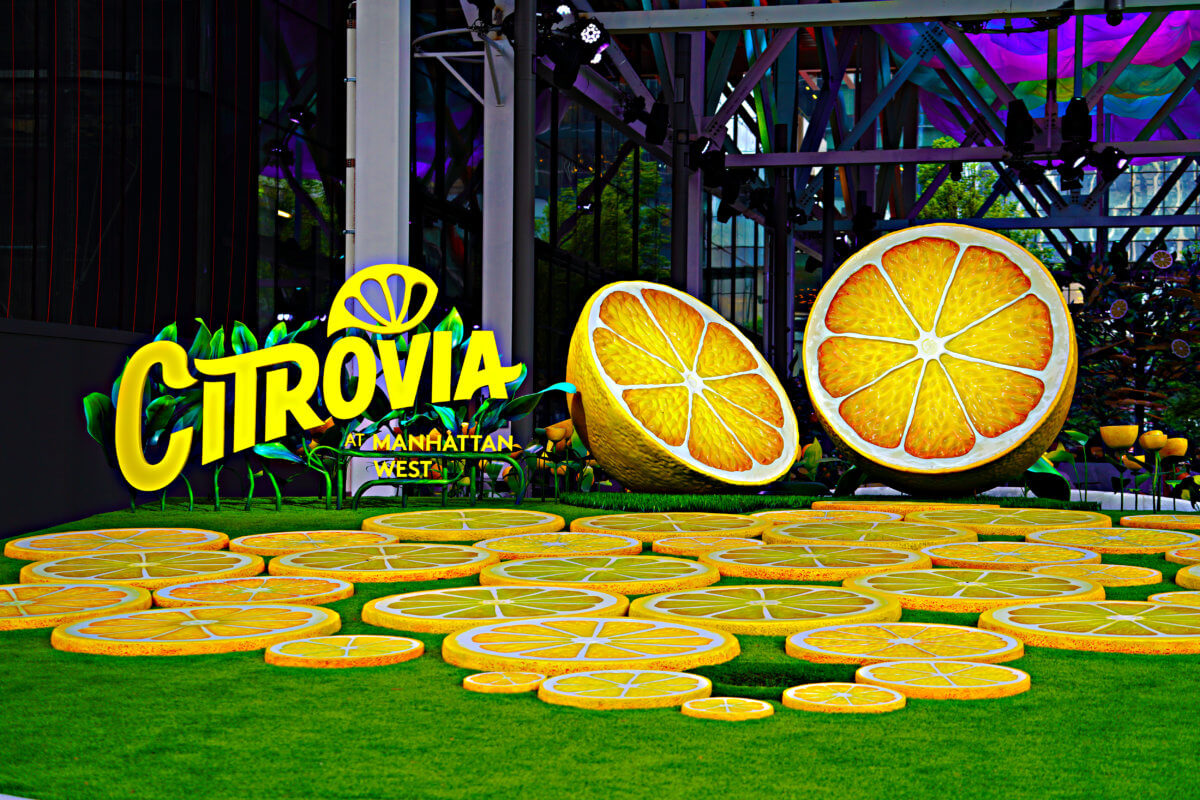 New York's fresh squeeze: A faux lemon forest crops up in Midtown 6