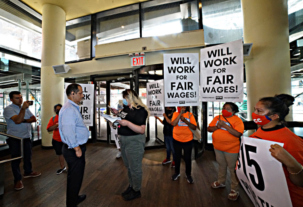 NYC restaurant workers wage war on sub-minimum pay in Times Square 7