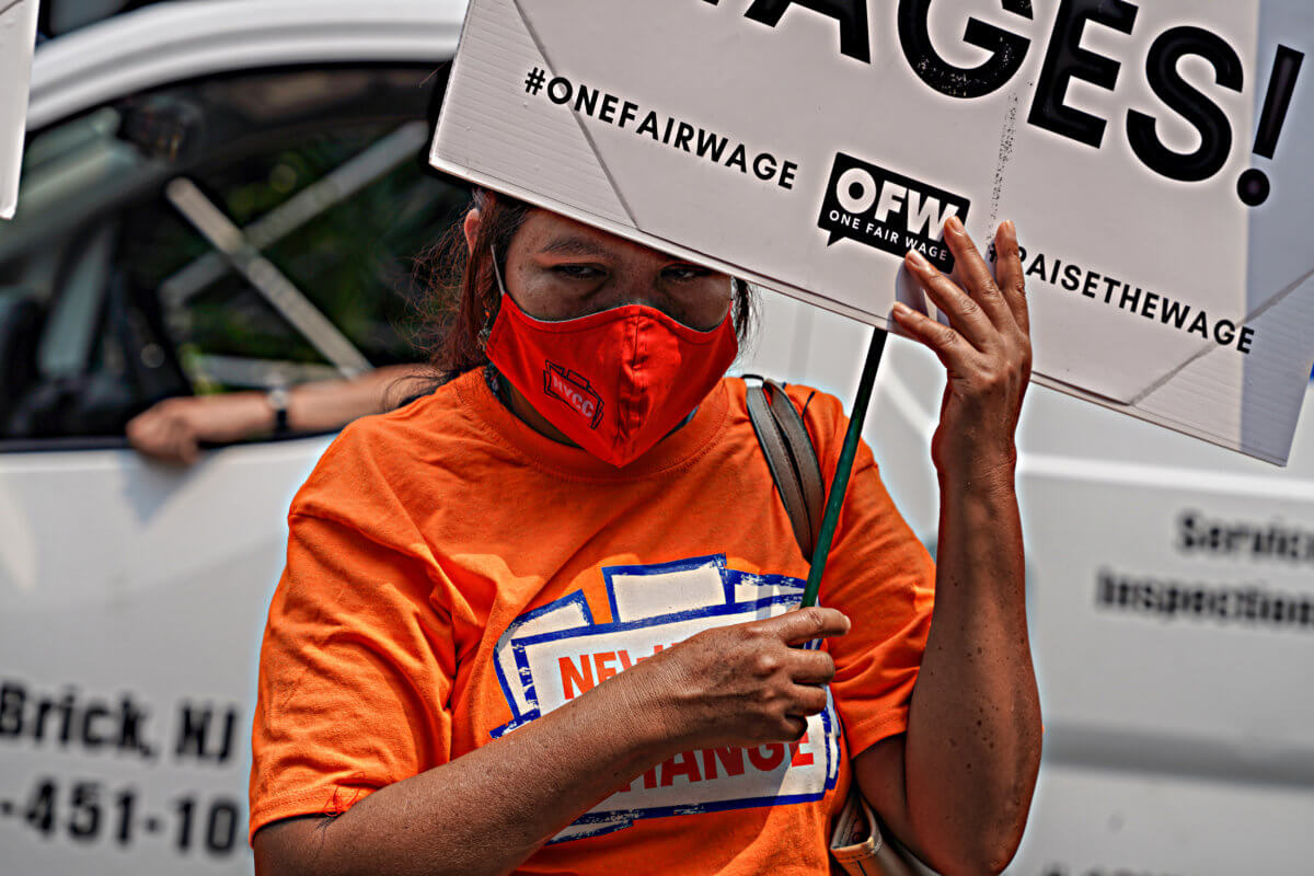 NYC restaurant workers wage war on sub-minimum pay in Times Square 5