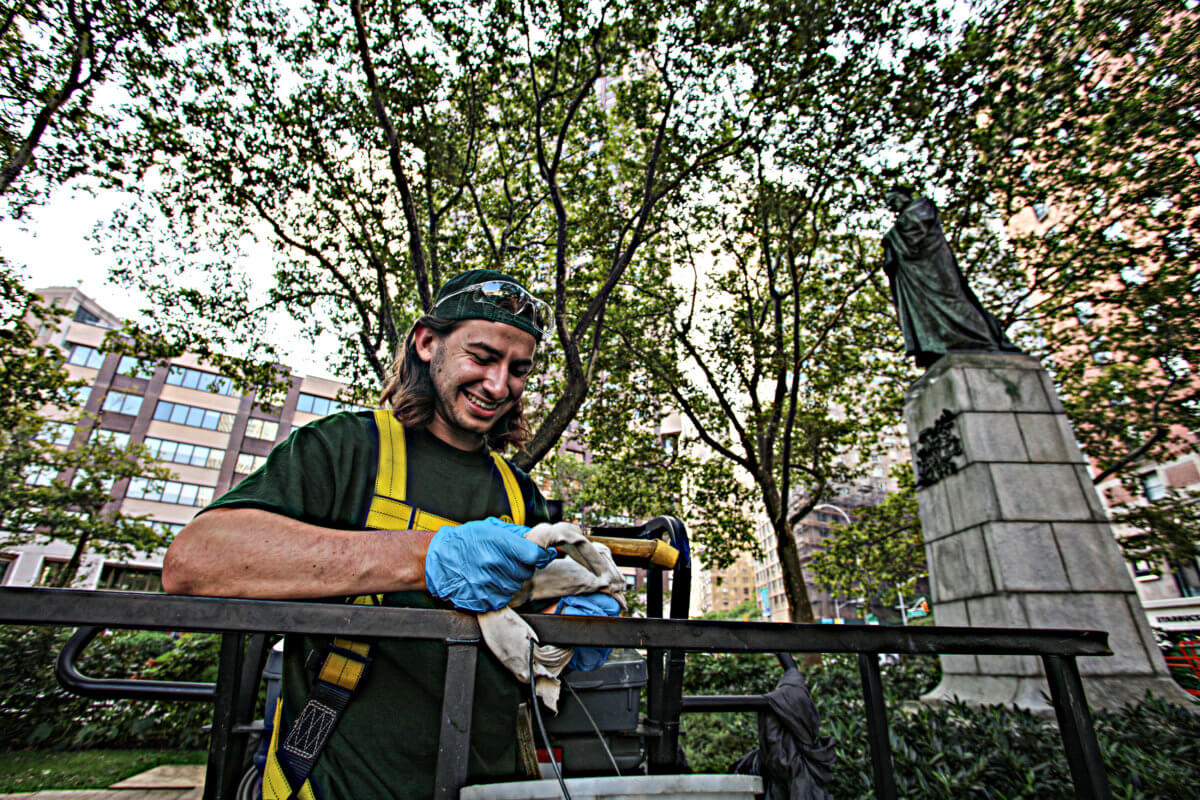 Parks and Renovation: City Cleanup Corps spruce up NYC green spaces 7
