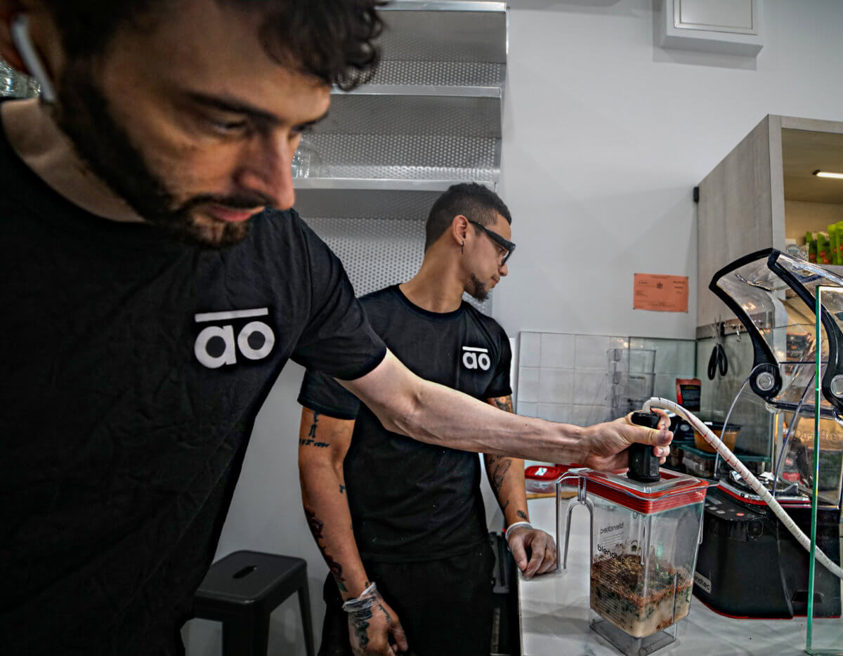 A breath of fresh, vacuum-pressed air: AO Bowl opens using first of its kind blender in East Village 5