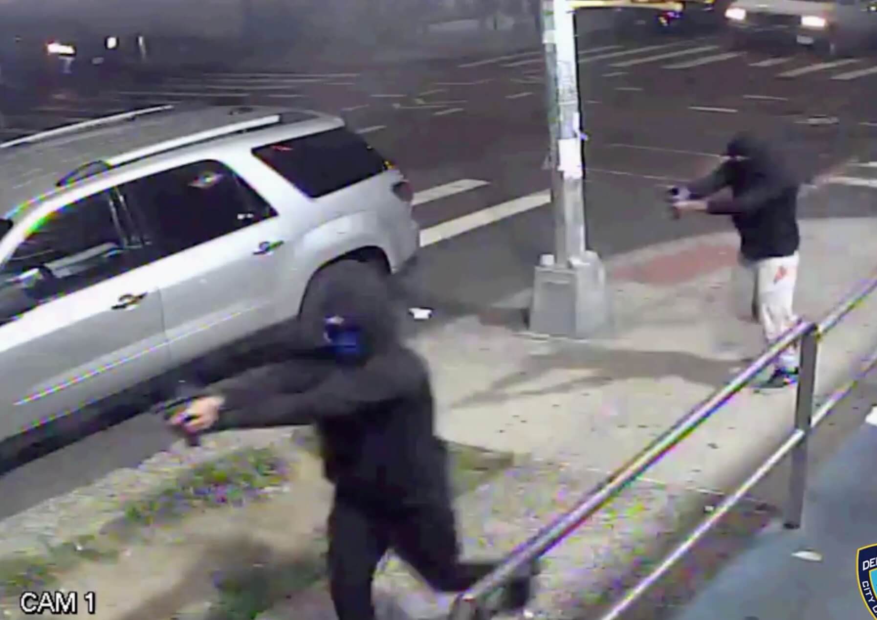 'Brazen, coordinated attack' that left 10 people shot in Queens linked to gang activity: NYPD 5