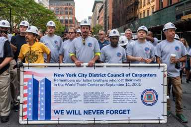 NY:Memorial march honors 9/11 first responders