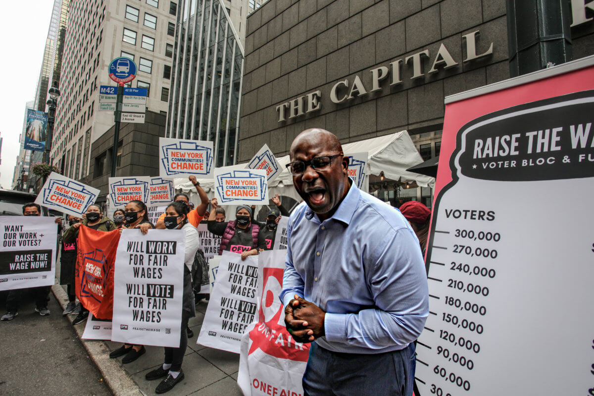 New York City restaurant workers say they will put their vote where their wages are 7