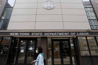 2020-03-20T182212Z_1063313734_RC2TNF9FWVT3_RTRMADP_3_HEALTH-CORONAVIRUS-USA-UNEMPLOYMENT-1536×1024-1