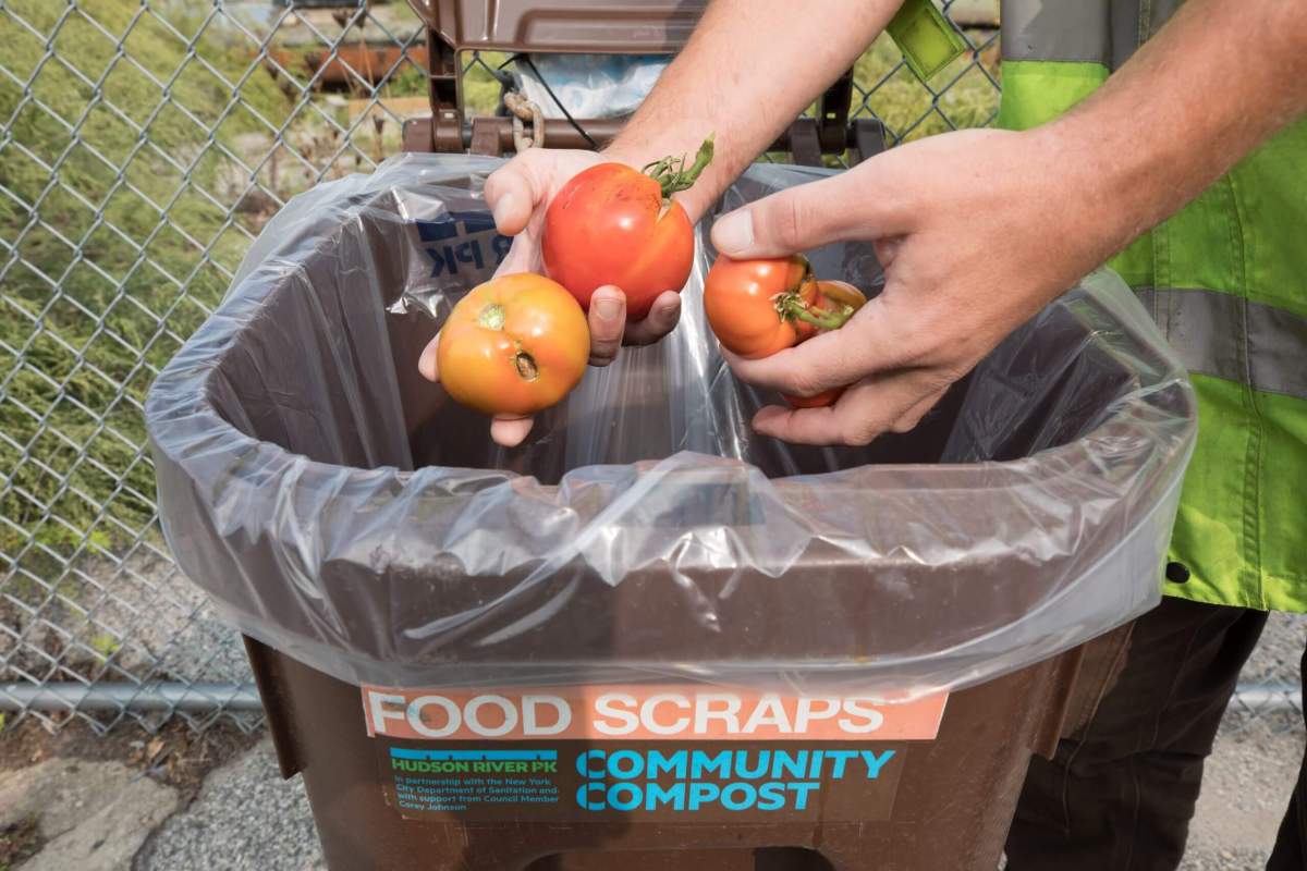 3L1A8098-HRPKs-Compost-Center-scaled-1