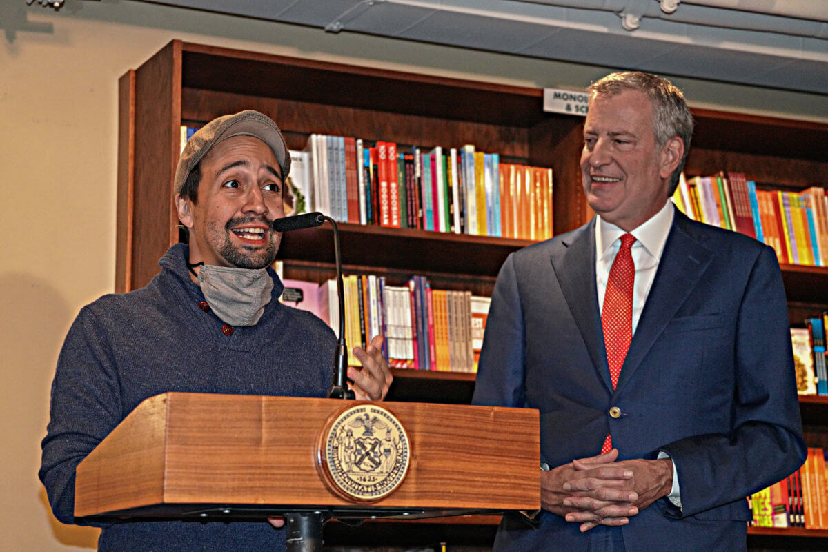 Right hand man: De Blasio lauds Lin-Manuel Miranda for helping Broadway stay alive 6