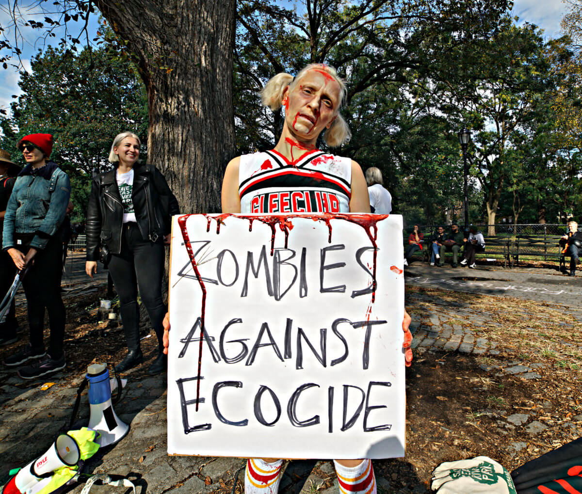 Activists tell a scary Halloween story in their fight against East Side Coastal Resiliency Project 9