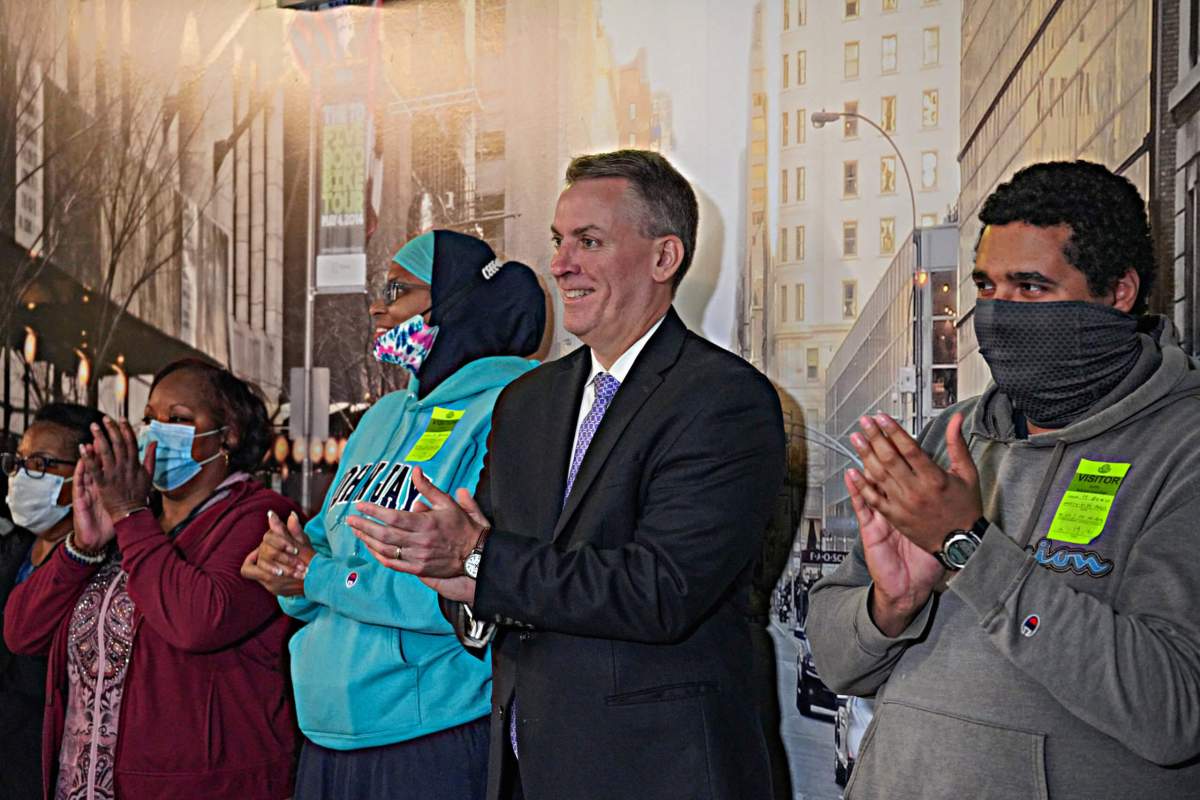 'It's not as easy as you think': Citizens walk in the shoes of NYPD officers at Queens Police Academy 15 Police Commissioner Shea applauds the citizens