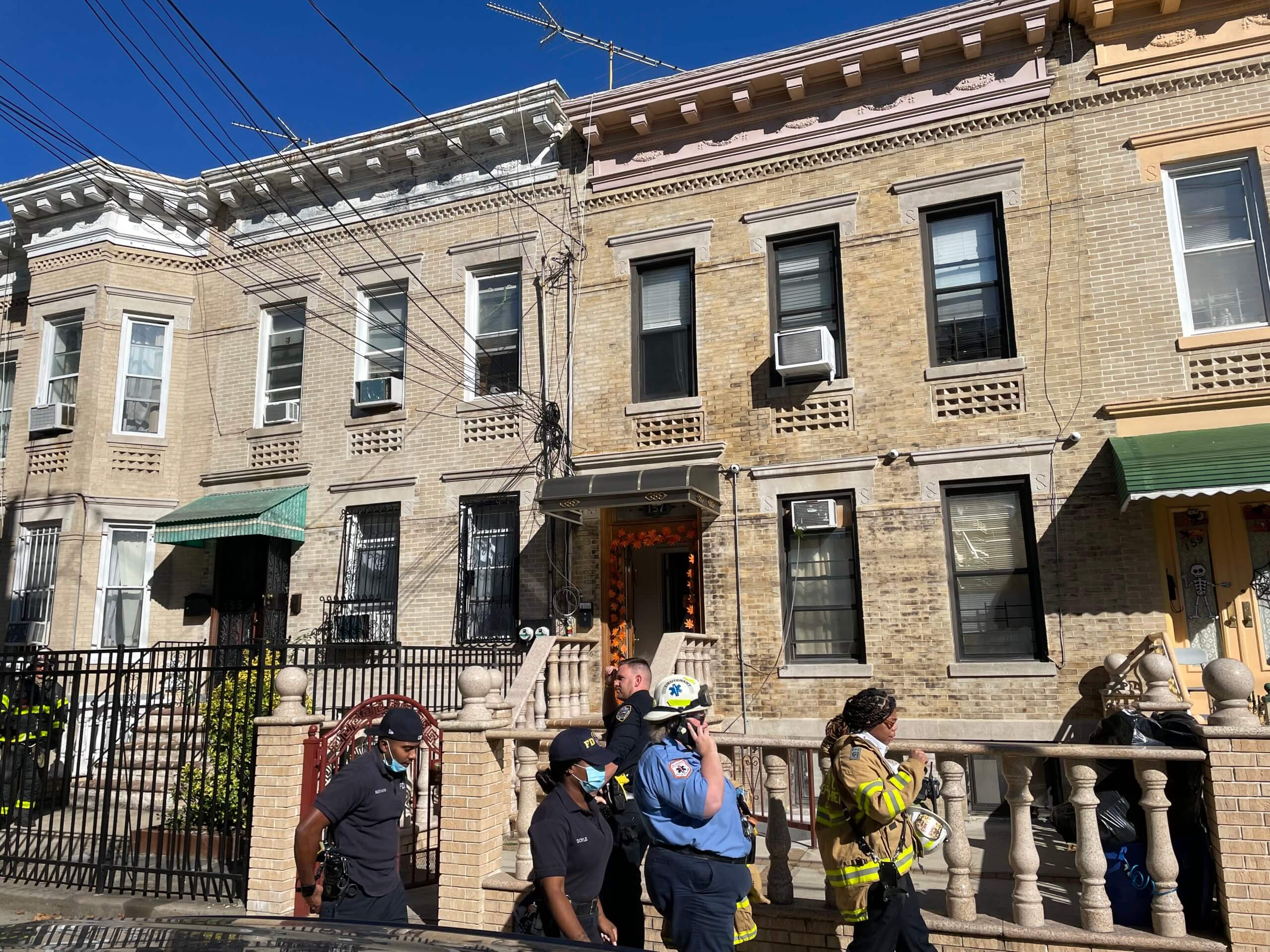 Carbon monoxide leak in Brooklyn apartment building leaves two young girls, among others, exposed to deadly gas 5