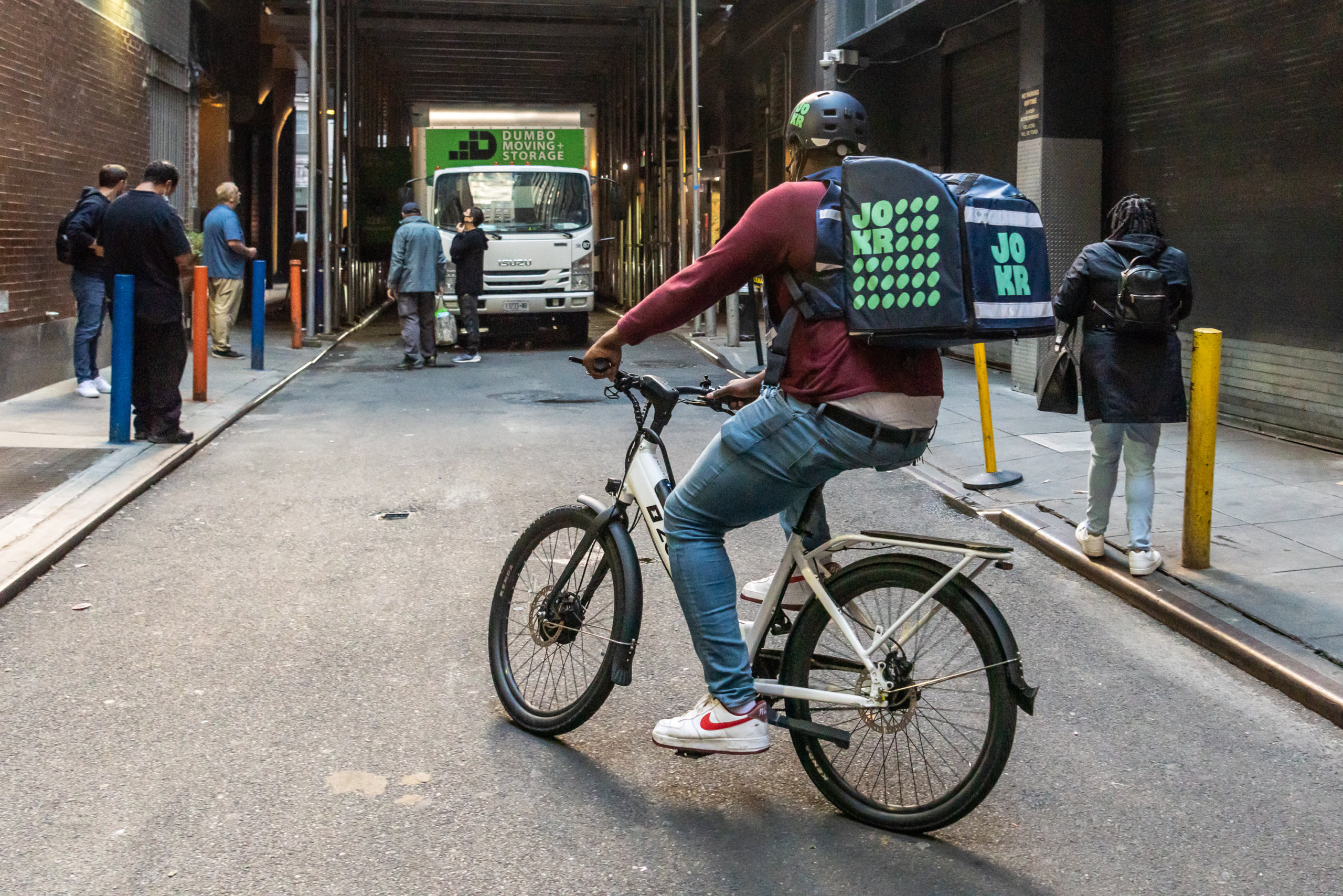 THE RACE TO DELIVER: Inside the many grocery delivery apps taking over NYC 5