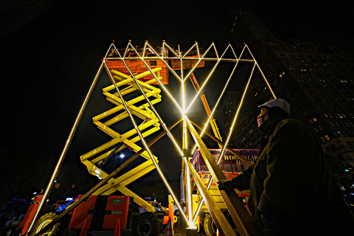 Public Advocate lights world’s largest menorah with message of unity on the second day of Hanukkah 9