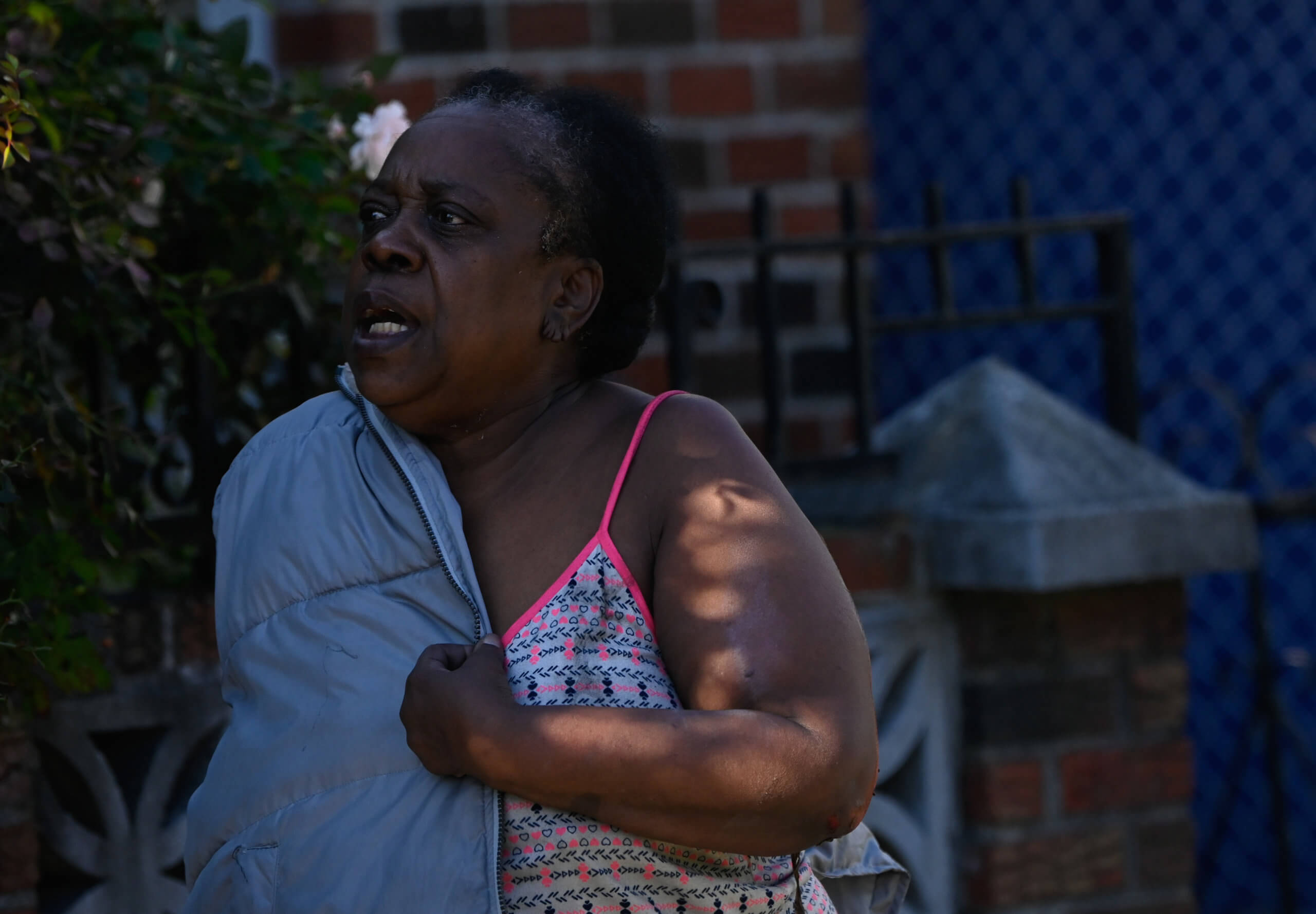 Brooklyn firefighters save three young children from burning home 5
