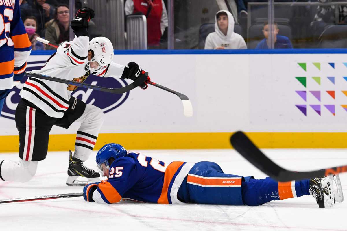 Islanders Blackhawks