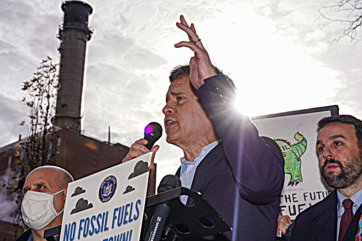 Fossil Fuel sandwich: Resident call for an end to Stuyvesant Town-Peter Cooper Village power plants 9